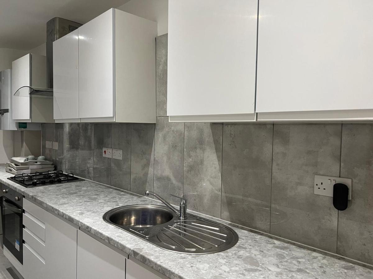 Beautiful Rooms Only Few Steps Away From Bruce Grove Tottenham Stadium ลอนดอน ภายนอก รูปภาพ