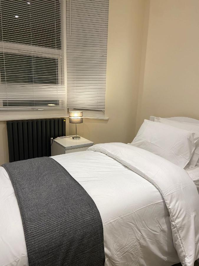 Beautiful Rooms Only Few Steps Away From Bruce Grove Tottenham Stadium ลอนดอน ภายนอก รูปภาพ