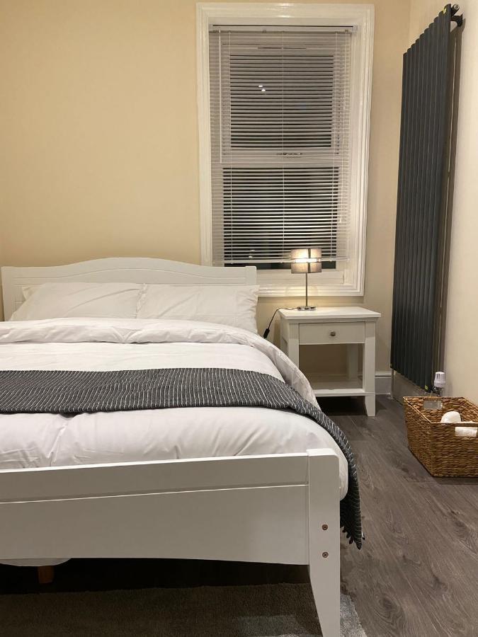 Beautiful Rooms Only Few Steps Away From Bruce Grove Tottenham Stadium ลอนดอน ภายนอก รูปภาพ